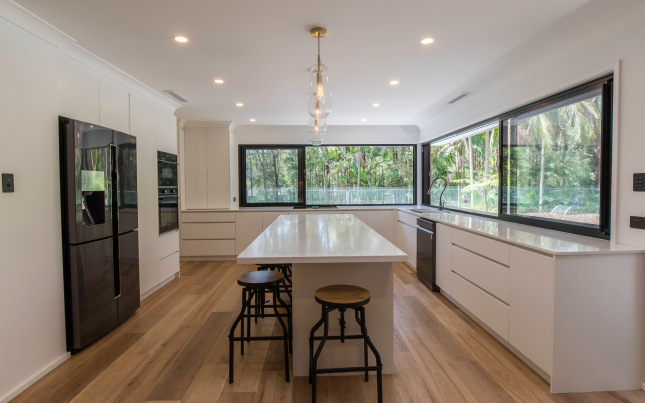 Empire Bay-kitchen